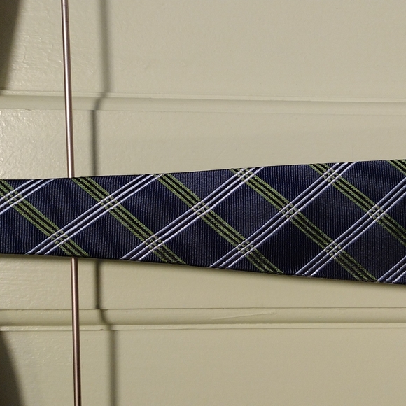Men's Club Room (2 available) silk woven 50" × 3" navy blue green white tie 👔 - Picture 4 of 11